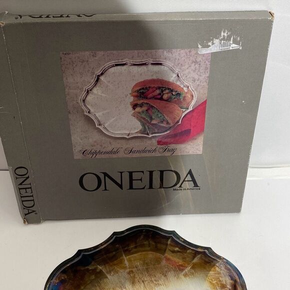 Oneida Scalloped Buffet Platter Oval Chippendale Sandwich Tray 11" - Picture 5 of 5